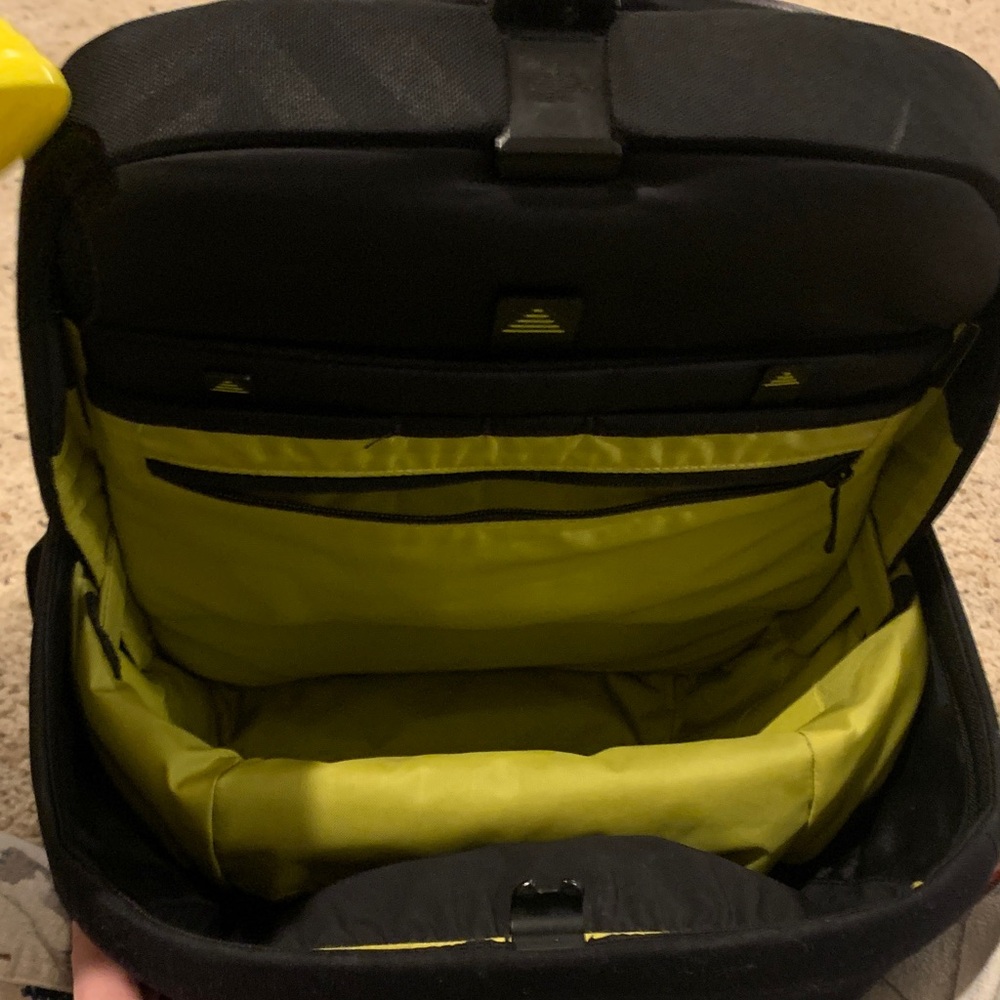 The North Face Access Pack 28L Backpack - Picture 2 of 5
